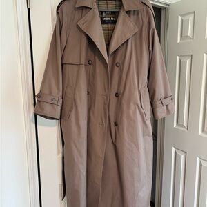 Vintage Towne by London Fog Classic Long Trench Coat Rain Jacket in Brown/Taupe